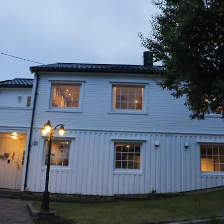 Luxury In The Heart Of Reine, Lofoten * Reine