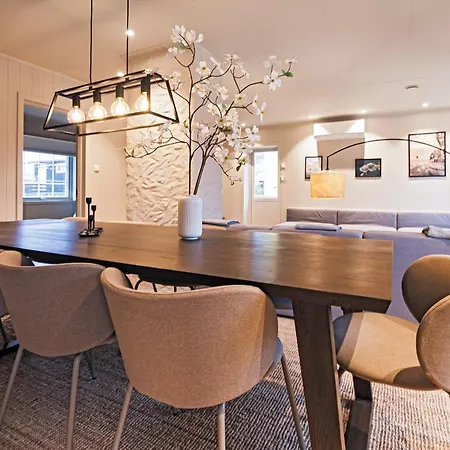 Luxury In The Heart Of Reine, Lofoten Hébergement de vacances *