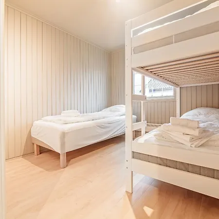 Luxury In The Heart Of Reine, Lofoten * 雷讷