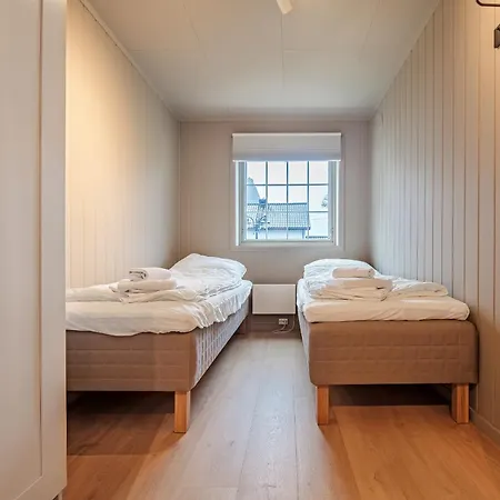 Luxury In The Heart Of Reine, Lofoten * 雷讷