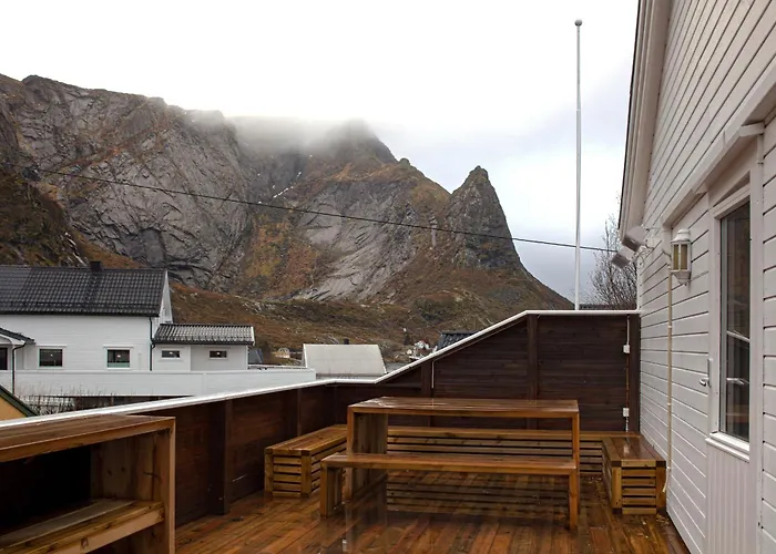 Luxury In The Heart Of Reine, Lofoten Tatil Evi *